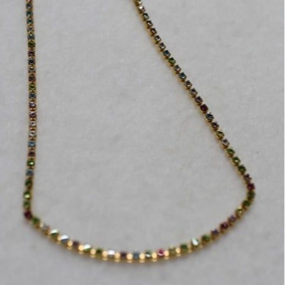 Avon Chic Dainty Faceted Multi Color Rhinestons Box Latch Necklace Like New